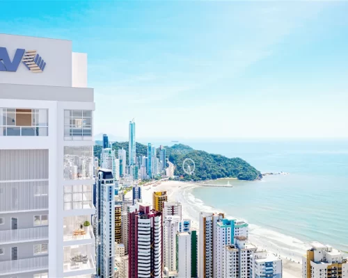 Apartamento quadra mar no Meridian Tower