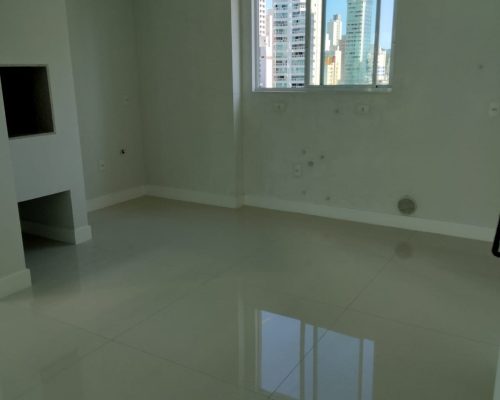 Apartamento quadra mar no residencial cidade jardim