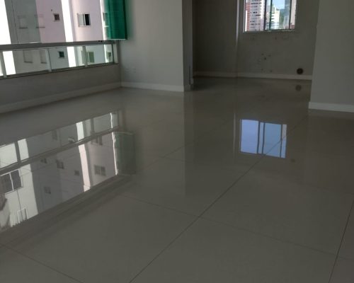 Apartamento quadra mar no residencial cidade jardim