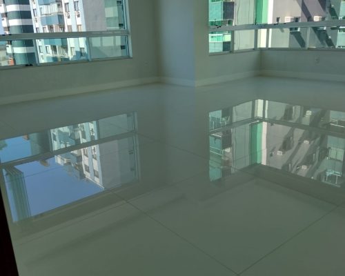 Apartamento quadra mar no residencial cidade jardim