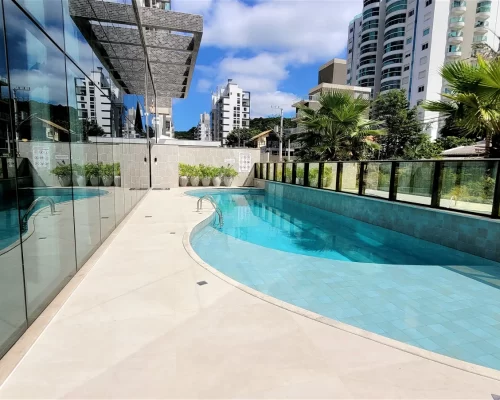 Apartamento quadra mar no Surf Paradise residencial