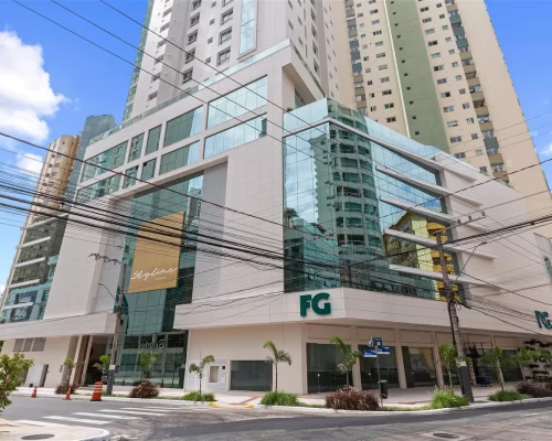 Apartamento quadra mar no Skyline Tower