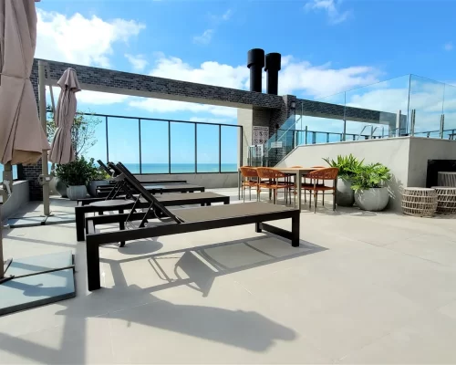 Apartamento quadra mar no Surf Paradise residencial