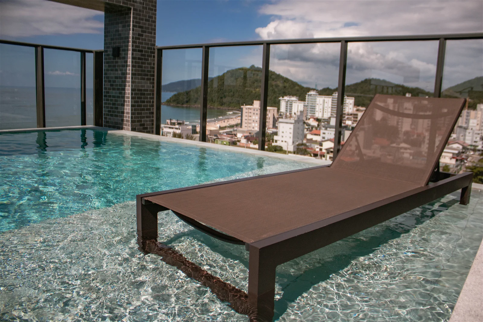 Apartamento vista mar no Surfes Paradise