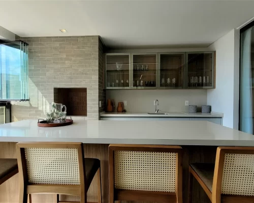 Apartamento mobiliado vista mar no Surfes Paradise