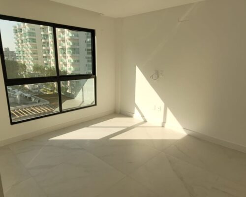 WhatsApp Image 2024-12-06 at 11.52.57 (1)