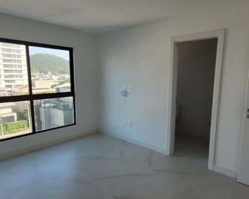 WhatsApp Image 2024-12-06 at 13.06.00