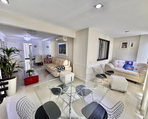 WhatsApp Image 2025-03-18 at 11.23.03 (1)