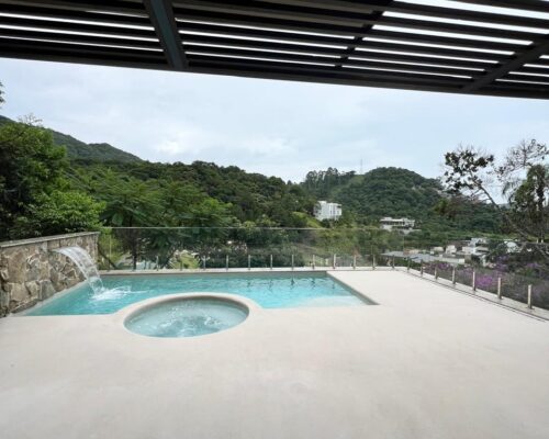 WhatsApp Image 2025-04-04 at 14.06.24