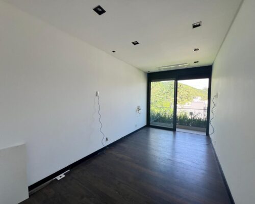 WhatsApp Image 2025-04-15 at 14.45.39