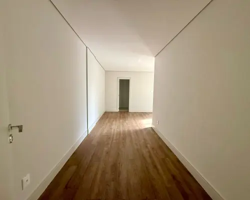 WhatsApp Image 2025-04-21 at 15.15.27