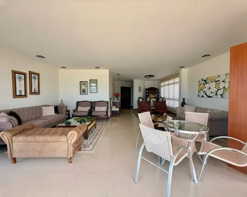 WhatsApp Image 2025-04-23 at 10.55.12 (3)