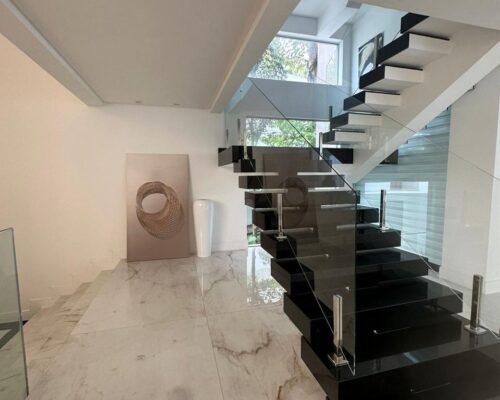 WhatsApp Image 2025-04-24 at 16.44.21 (4)