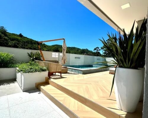 WhatsApp Image 2025-05-08 at 11.05.05