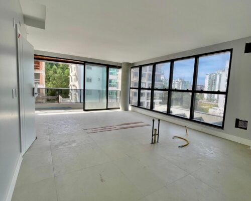 WhatsApp Image 2025-05-12 at 15.46.05 (1)