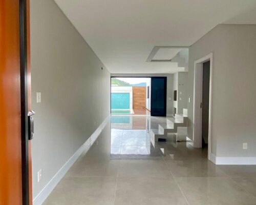 WhatsApp Image 2025-05-21 at 13.54.45 (1)